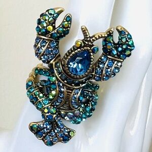 Heidi Daus 🆕 " Lobster Tails” size 8 ring
